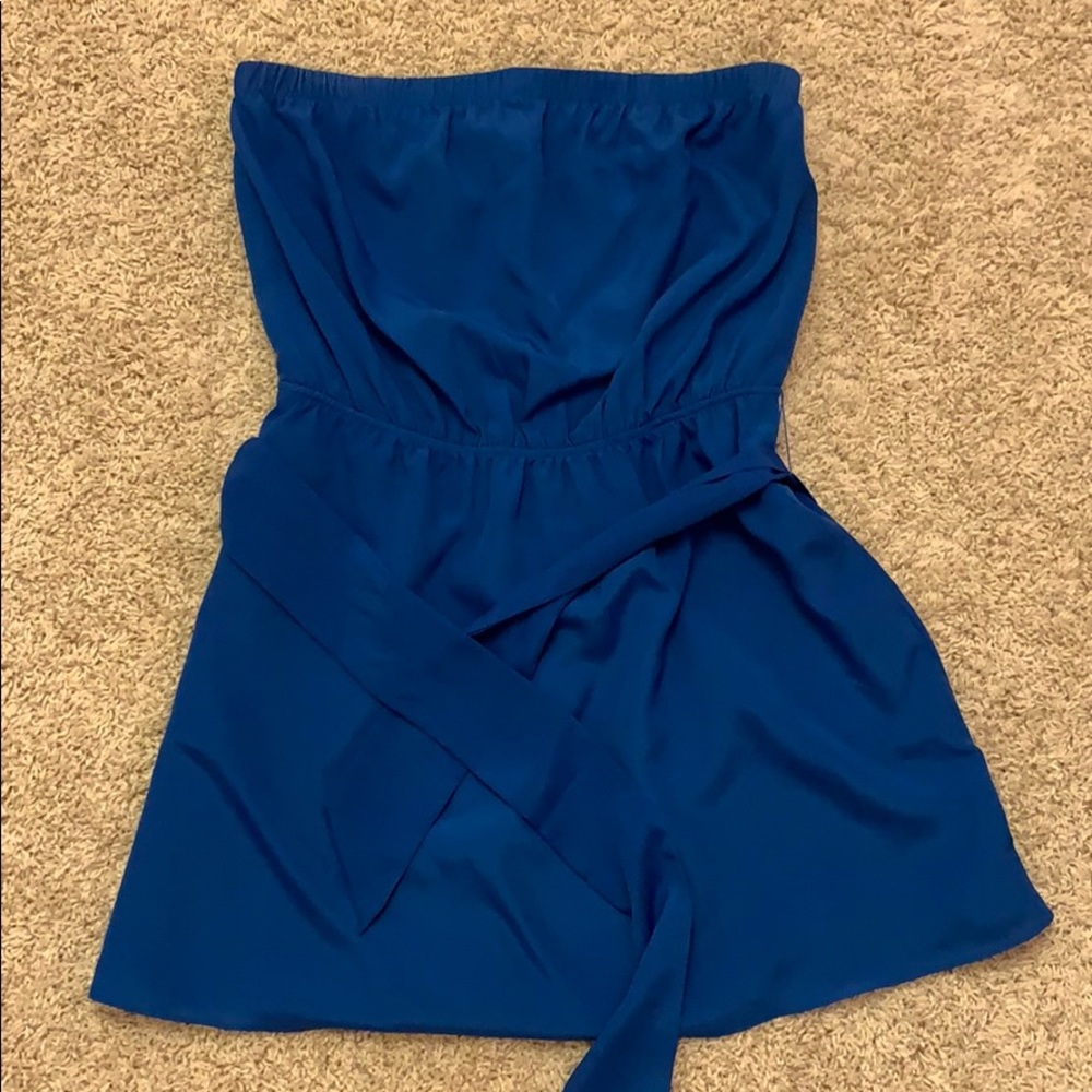 Women’s strapless dress